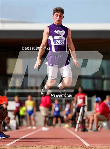 Thumbnail 1 in UIL 1A State Track Meet photogallery.