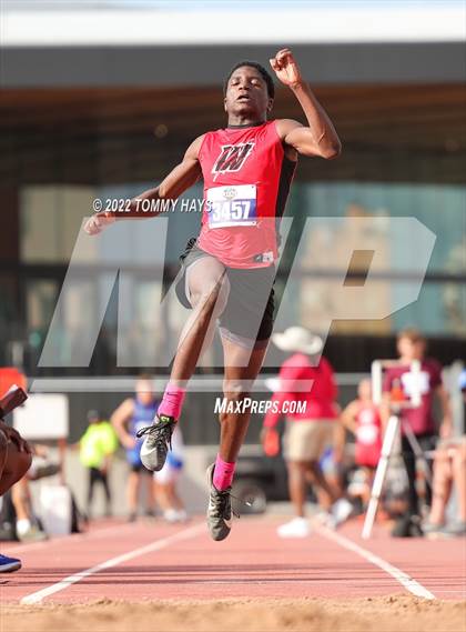 Thumbnail 3 in UIL 1A State Track Meet photogallery.