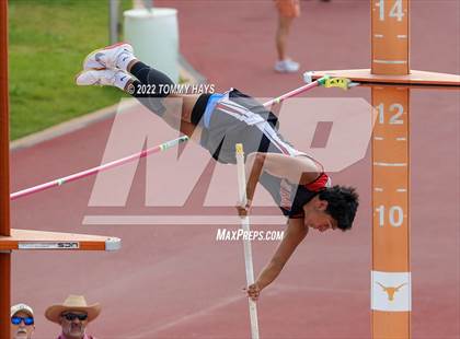 Thumbnail 1 in UIL 1A State Track Meet photogallery.