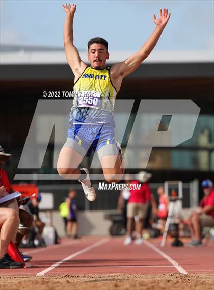 Thumbnail 3 in UIL 1A State Track Meet photogallery.