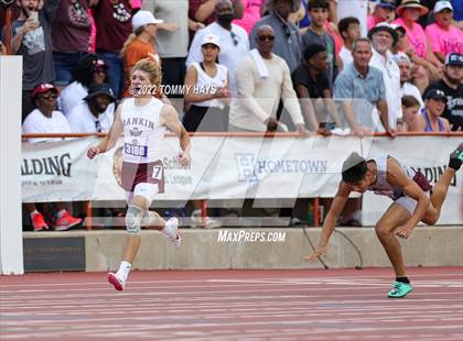 Thumbnail 2 in UIL 1A State Track Meet photogallery.