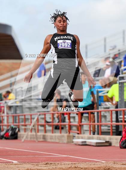 Thumbnail 1 in UIL 1A State Track Meet photogallery.