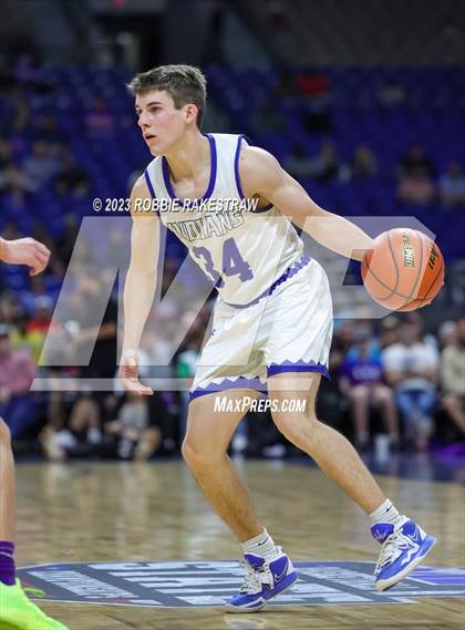 Thumbnail 2 in Lipan vs. LaPoynor (UIL 2A Basketball State Final) photogallery.