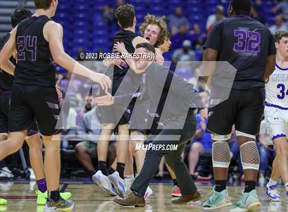 Thumbnail 2 in Lipan vs. LaPoynor (UIL 2A Basketball State Final) photogallery.