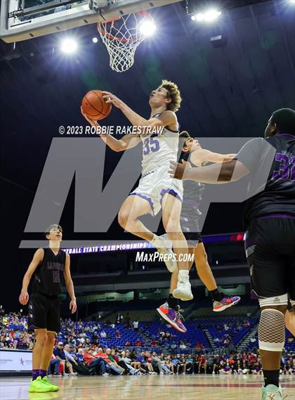 Thumbnail 2 in Lipan vs. LaPoynor (UIL 2A Basketball State Final) photogallery.