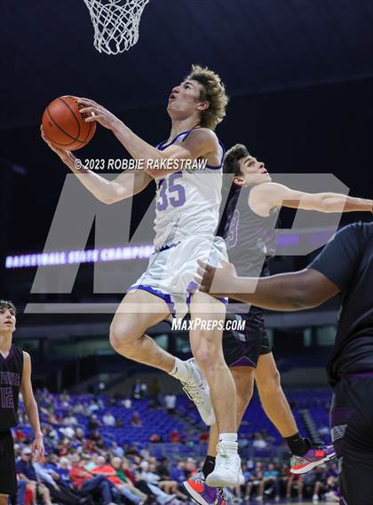 Thumbnail 2 in Lipan vs. LaPoynor (UIL 2A Basketball State Final) photogallery.