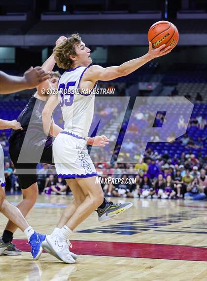 Thumbnail 2 in Lipan vs. LaPoynor (UIL 2A Basketball State Final) photogallery.