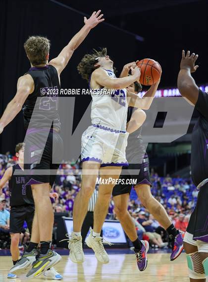 Thumbnail 3 in Lipan vs. LaPoynor (UIL 2A Basketball State Final) photogallery.