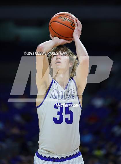 Thumbnail 3 in Lipan vs. LaPoynor (UIL 2A Basketball State Final) photogallery.