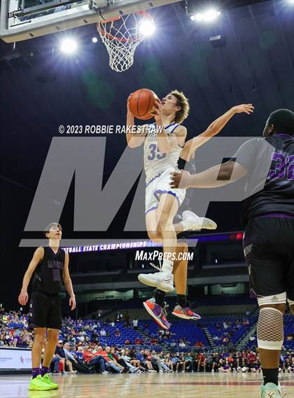 Thumbnail 1 in Lipan vs. LaPoynor (UIL 2A Basketball State Final) photogallery.