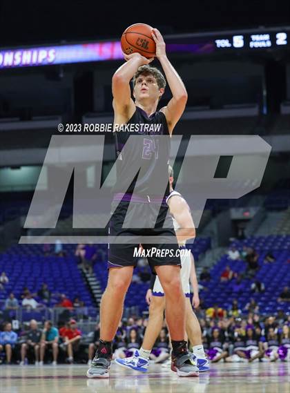 Thumbnail 1 in Lipan vs. LaPoynor (UIL 2A Basketball State Final) photogallery.