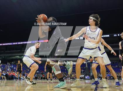 Thumbnail 2 in Lipan vs. LaPoynor (UIL 2A Basketball State Final) photogallery.