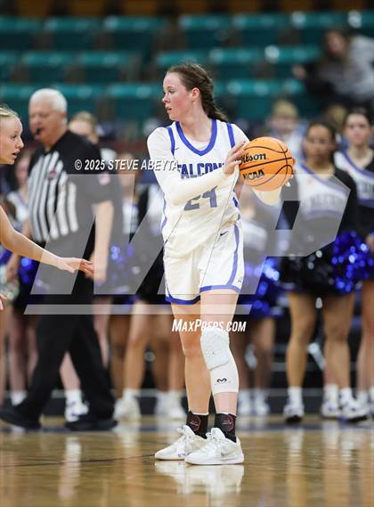Thumbnail 3 in Riverdale Ridge vs. Highlands Ranch (CHSAA 6A Great 8) photogallery.