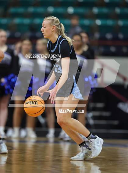 Thumbnail 2 in Riverdale Ridge vs. Highlands Ranch (CHSAA 6A Great 8) photogallery.