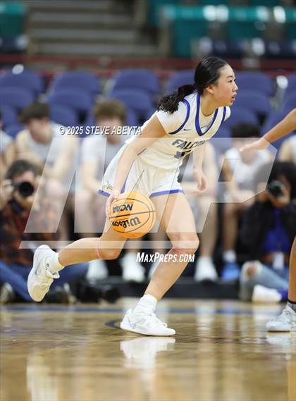 Thumbnail 2 in Riverdale Ridge vs. Highlands Ranch (CHSAA 6A Great 8) photogallery.
