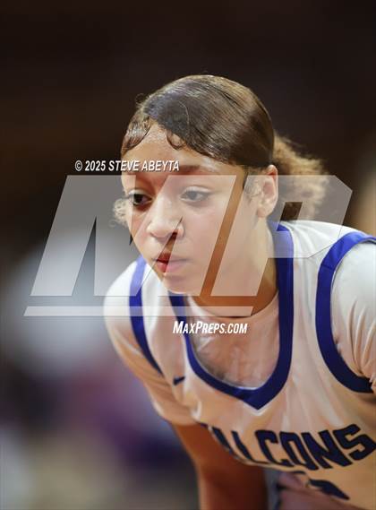 Thumbnail 1 in Riverdale Ridge vs. Highlands Ranch (CHSAA 6A Great 8) photogallery.