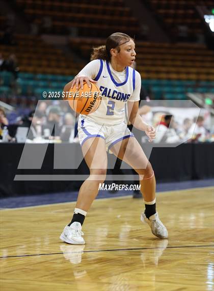 Thumbnail 3 in Riverdale Ridge vs. Highlands Ranch (CHSAA 6A Great 8) photogallery.