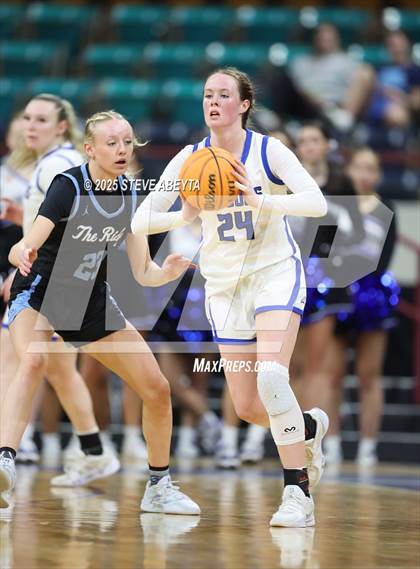 Thumbnail 1 in Riverdale Ridge vs. Highlands Ranch (CHSAA 6A Great 8) photogallery.