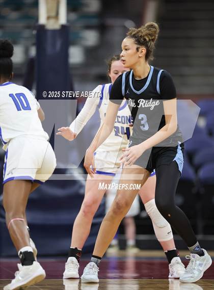 Thumbnail 2 in Riverdale Ridge vs. Highlands Ranch (CHSAA 6A Great 8) photogallery.