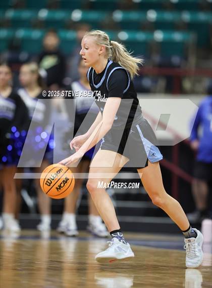 Thumbnail 1 in Riverdale Ridge vs. Highlands Ranch (CHSAA 6A Great 8) photogallery.