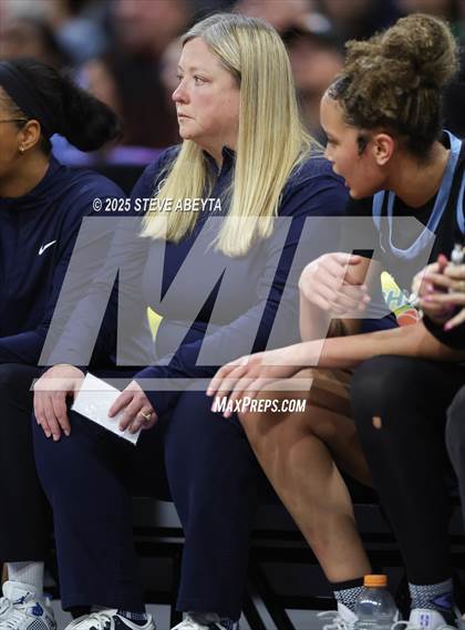 Thumbnail 3 in Riverdale Ridge vs. Highlands Ranch (CHSAA 6A Great 8) photogallery.