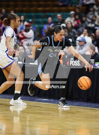 Thumbnail 3 in Riverdale Ridge vs. Highlands Ranch (CHSAA 6A Great 8) photogallery.