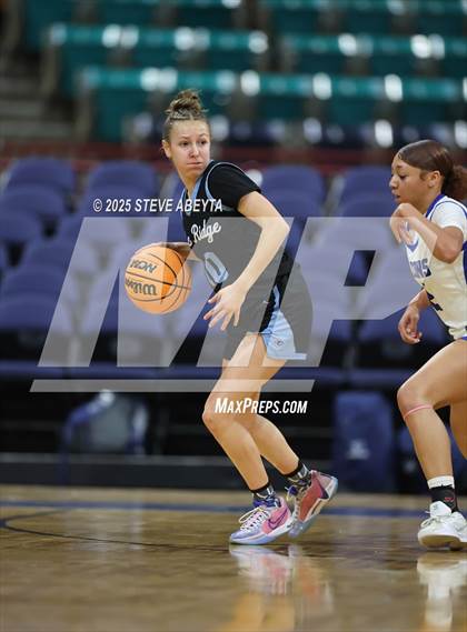 Thumbnail 3 in Riverdale Ridge vs. Highlands Ranch (CHSAA 6A Great 8) photogallery.
