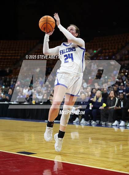 Thumbnail 2 in Riverdale Ridge vs. Highlands Ranch (CHSAA 6A Great 8) photogallery.