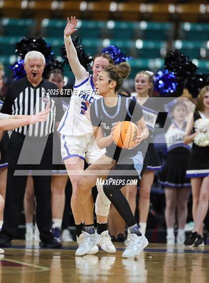 Thumbnail 3 in Riverdale Ridge vs. Highlands Ranch (CHSAA 6A Great 8) photogallery.