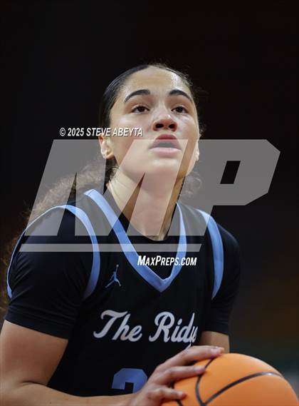 Thumbnail 1 in Riverdale Ridge vs. Highlands Ranch (CHSAA 6A Great 8) photogallery.