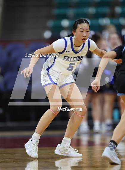 Thumbnail 1 in Riverdale Ridge vs. Highlands Ranch (CHSAA 6A Great 8) photogallery.