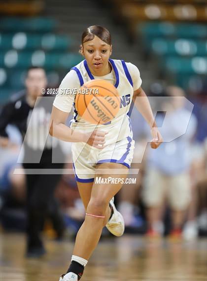 Thumbnail 3 in Riverdale Ridge vs. Highlands Ranch (CHSAA 6A Great 8) photogallery.
