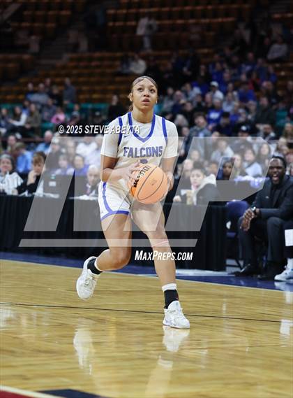 Thumbnail 3 in Riverdale Ridge vs. Highlands Ranch (CHSAA 6A Great 8) photogallery.