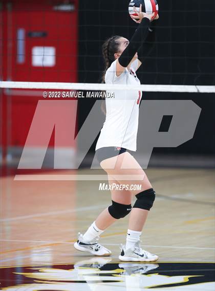 Thumbnail 3 in Village Christian @ Harvard-Westlake photogallery.