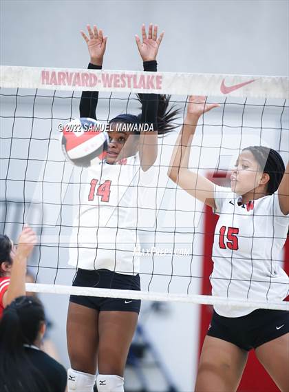 Thumbnail 2 in Village Christian @ Harvard-Westlake photogallery.