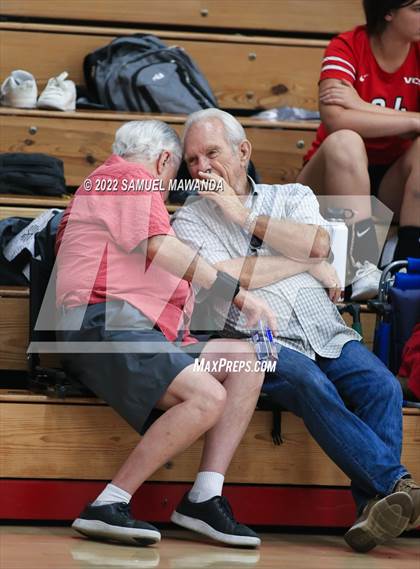 Thumbnail 3 in Village Christian @ Harvard-Westlake photogallery.