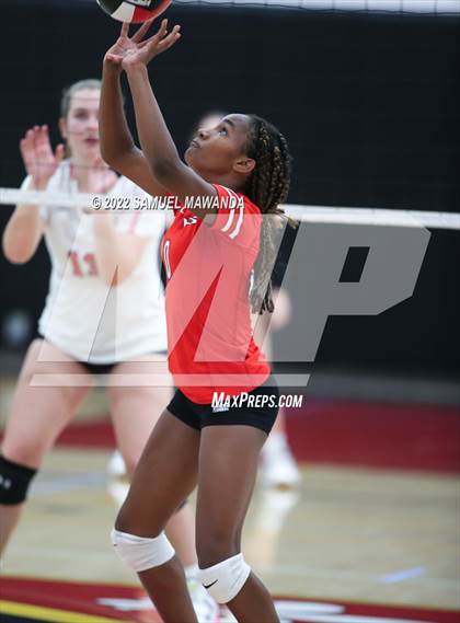 Thumbnail 1 in Village Christian @ Harvard-Westlake photogallery.