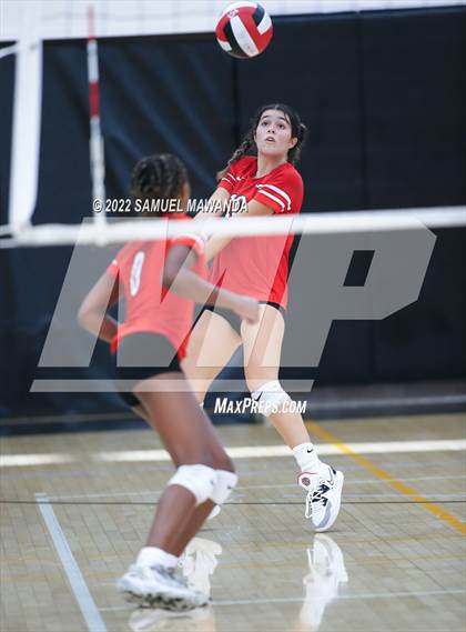 Thumbnail 3 in Village Christian @ Harvard-Westlake photogallery.
