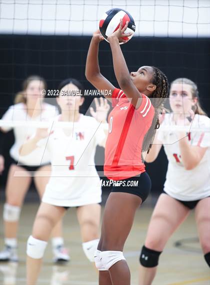Thumbnail 2 in Village Christian @ Harvard-Westlake photogallery.