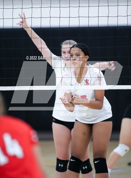 Thumbnail 1 in Village Christian @ Harvard-Westlake photogallery.