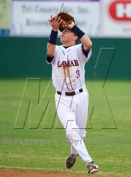 Thumbnail 1 in Lamar @ Boerne (BISD Invitational) photogallery.