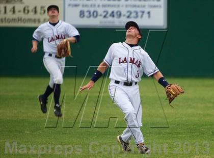 Thumbnail 3 in Lamar @ Boerne (BISD Invitational) photogallery.