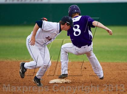Thumbnail 3 in Lamar @ Boerne (BISD Invitational) photogallery.