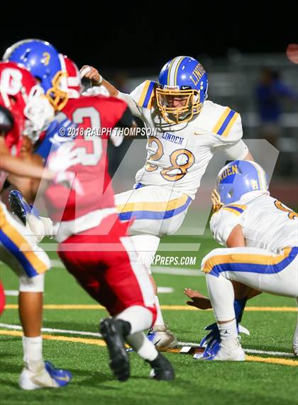 Thumbnail 3 in Galt vs. Linden photogallery.