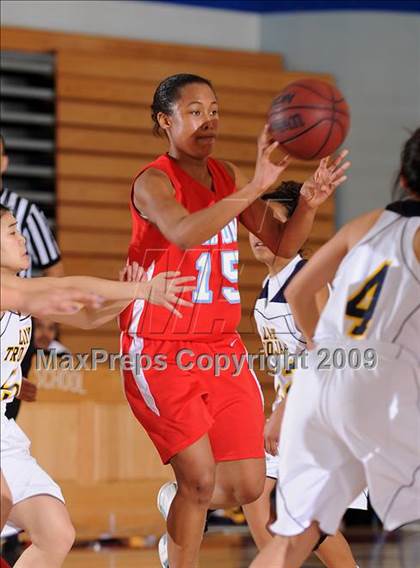 Thumbnail 2 in Mira Loma vs. Milpitas (Bulldog Winter Classic) photogallery.