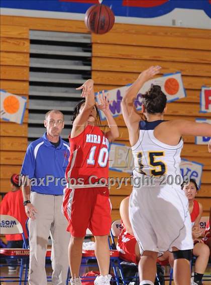 Thumbnail 2 in Mira Loma vs. Milpitas (Bulldog Winter Classic) photogallery.