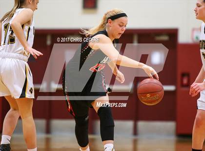Thumbnail 2 in Hilton vs. Honeoye Falls-Lima photogallery.