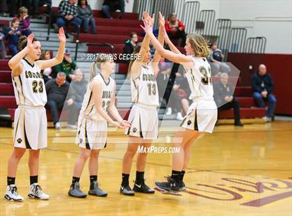 Thumbnail 2 in Hilton vs. Honeoye Falls-Lima photogallery.