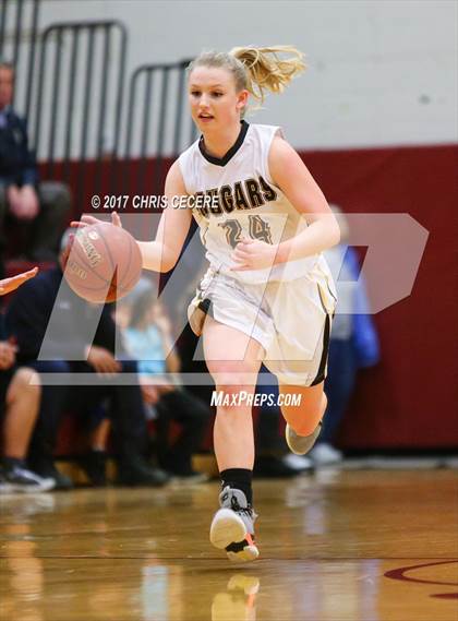 Thumbnail 2 in Hilton vs. Honeoye Falls-Lima photogallery.