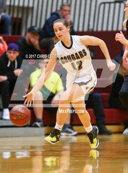 Thumbnail 2 in Hilton vs. Honeoye Falls-Lima photogallery.